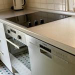 Küche mit Spülmaschine, Ceranfeld, Backofen