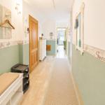 Wohnungseingang (Flur Richtung Küche und Wohnzimmer)...