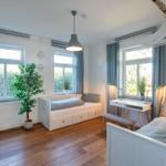 Kinderschlafzimmer/Durchgangszimmer mit ausziehbaren Betten...