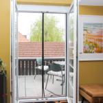 Wohnzimmer und Balkon