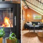 Wohnzimmer mit Kamin, Sofa und Holzboden unter schrägem Dach.