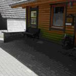Der Parkplatz vor dem Haus