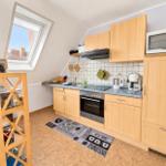 Küche mit Backofen...