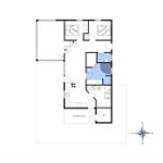 Dieses Grundrissbild zeigt eine Wohnung mit drei Schlafzimmern, einer Küche und einer überdachten Terrasse.