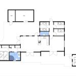 Dieses Hausplan zeigt Schlafzimmer, Küche und Badezimmer mit genauen Maßen.