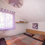 Schlafzimmer oben links