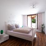 Schlafzimmer 1...