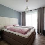 Schlafzimmer 1...
