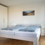 Schlafzimmer 1...