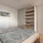 Schlafzimmer 1...