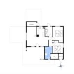Wohnung mit Küche, Schlafzimmer, Sauna und Lagerraum. Flur mit Türen zu allen Räumen.