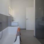 Badezimmer 1...