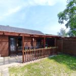 Außenansicht des charmanten Ferienbungalows Seestern im ruhigen Ostseebad Loddin