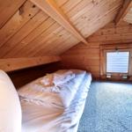 Zweites Schlafzimmer mit zwei getrennten Einzelbetten – ideal für Kinder