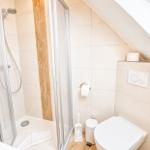 BAdezimmer mit Dusche und Toilette...