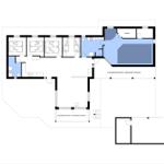 Funktionaler Grundriss mit vier Schlafzimmern, Sauna und überdachter Terrasse.