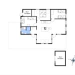 Wohnung mit Küche, drei Schlafzimmern und Bad. Außenbereich mit Schuppen.
