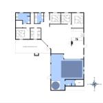 Die Wohnung hat drei Schlafzimmer, eine Küche, eine Sauna und eine überdachte Terrasse.