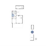 Wohnung mit Küche, Bad und Schlafzimmer. Außenbereich mit Pool und Terrasse.
