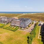 Haus mit Garten und Blick aufs Meer