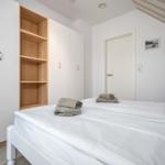Schlafzimmer mit Doppelbett