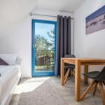 Schlafzimmer mit zwei Einzelbetten
