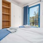 Schlafzimmer mit Doppelbett