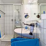 Bad mit Dusche