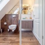 Badezimmer mit Dusche
