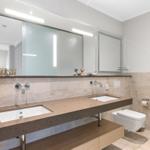 Badezimmer mit Waschtisch im kbvl14, Villa Löwenstein, Ostseeallee 27 in Kühlungsborn