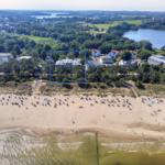 Beach villa with view of lake and dunes