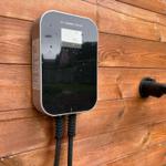 E-Ladestation am Parkplatz in Absprache mit Gastgebern nutzbar