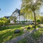 Auffahrt/ Parkplätze vom Haus