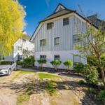 Auffahrt/ Parkplätze vom Haus