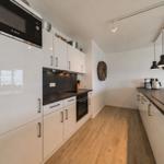 Küchenzeile mit Backofen im sinf48-6-N, Nordsee-Resort Friesland, Mellumweg 1 in Schillig