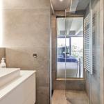 Badezimmer 1: Regendusche, WC