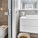 Badezimmer 2: Regendusche, WC