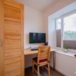 Schlafzimmer 2: Doppelbett (180x200), TV