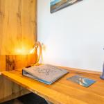 Schlafzimmer 1: Schreibtisch