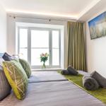 Schlafzimmer 1: Doppelbett (180 x 200), TV