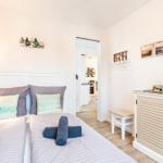 Schlafzimmer 2: Doppelbett (140x200), Sideboard, Smart-TV
