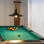 Mit Billard und Tischkicker ist für abwechslungsreiche Unterhaltung gesorgt.