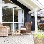 Wohnung mit zwei Schlafzimmern, Küche, Bad und Terrasse.