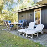 Dieses Apartment hat eine Küche, ein Wohnzimmer, zwei Schlafzimmer und eine Terrasse.