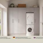 Dieses Haus hat vier Schlafzimmer, eine Küche und zwei Badezimmer.