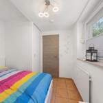 Schlafzimmer mit Doppelbett