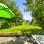 Blick von der Terrasse in die Natur / auf den Rodelhang