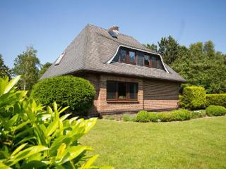 Ferienwohnungen und Ferienhäuser in Nebel mieten ⛱️ | Amrum-Travel