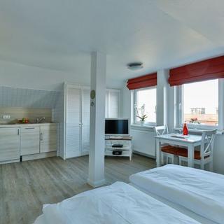 Schönes Appartement Nr. 11 in strandnaher Lage - Bäderstil-Villa in Wenningstedt/Sylt - Wenningstedt