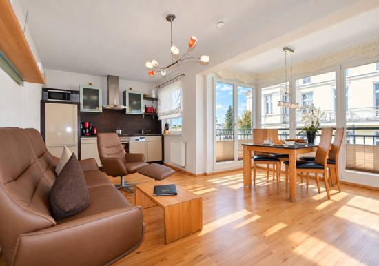 1026045